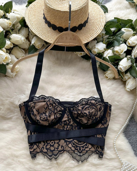 Amelia Şık Dantel Nakışlı Büstiyer