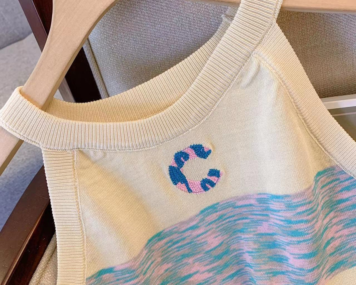 Renk Bloklama Kolsuz Triko Üst