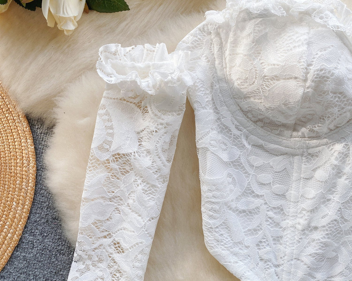 Fransız Tarzı Askısız Volanlı Üst