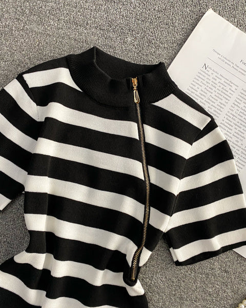 Asia Style Fermuar Detaylı T-Shirt