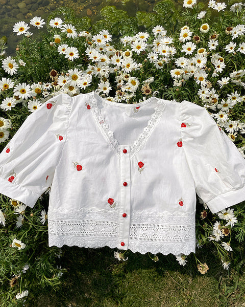 Dantel Kısa V Yaka Beyaz Gömlek