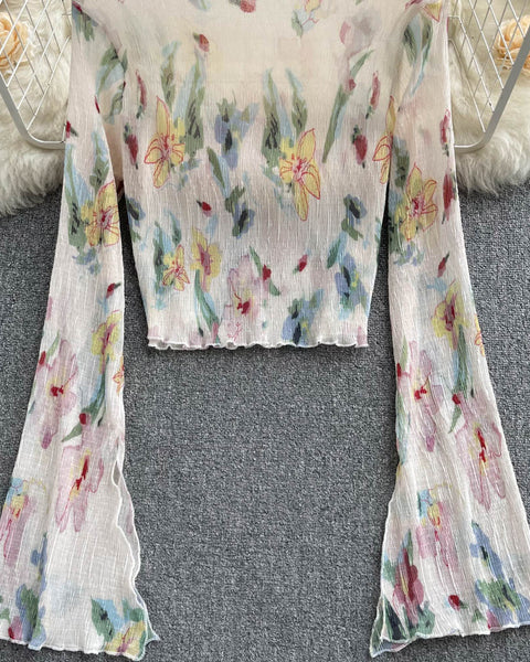 Şık Desenli Çiçekli Güneş Koruma Üstü