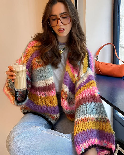 Aşırı büyük ve renkli Hırka