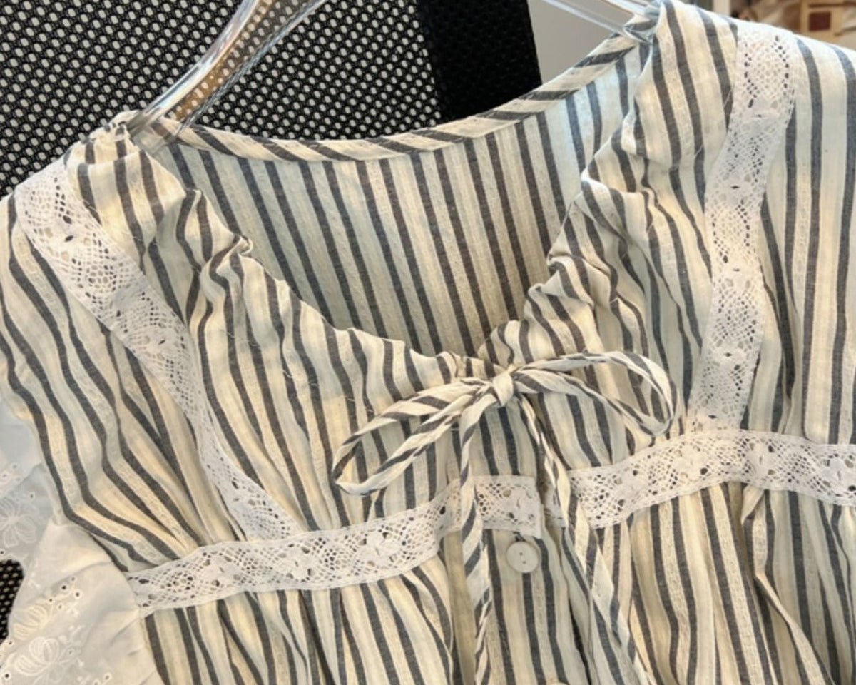 Bağcıklı Volan Kol Çizgili Bluz