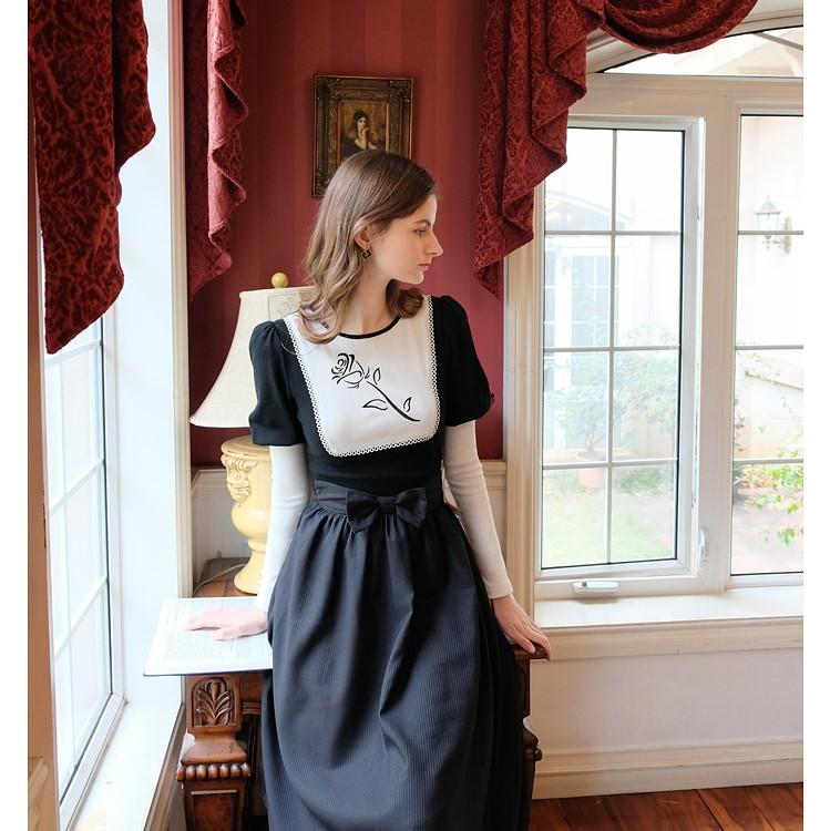 Kabartmalı Kol Gül Nakışlı Bluz