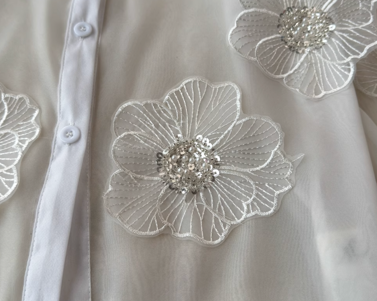 Niş Boncuklu Çiçek Nakışlı Gömlek
