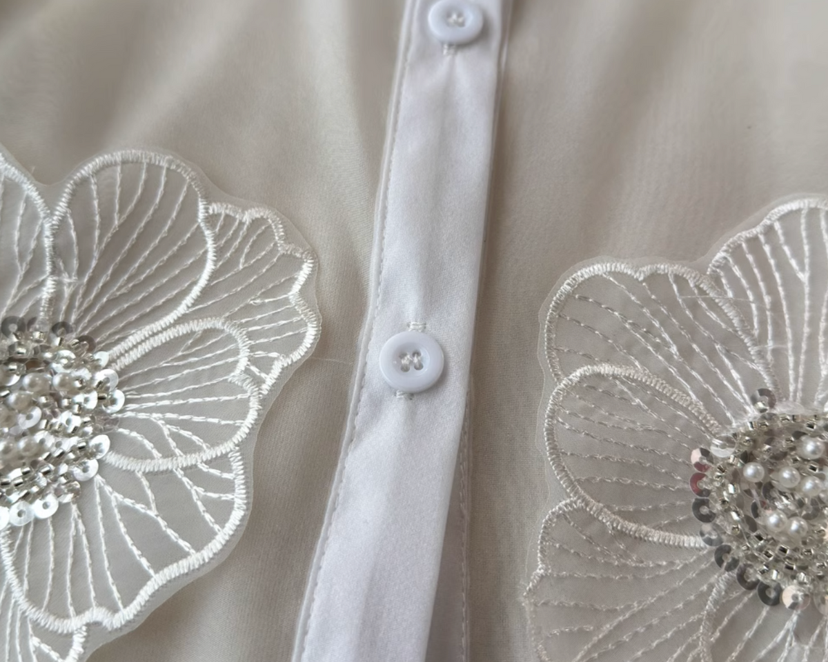 Niş Boncuklu Çiçek Nakışlı Gömlek