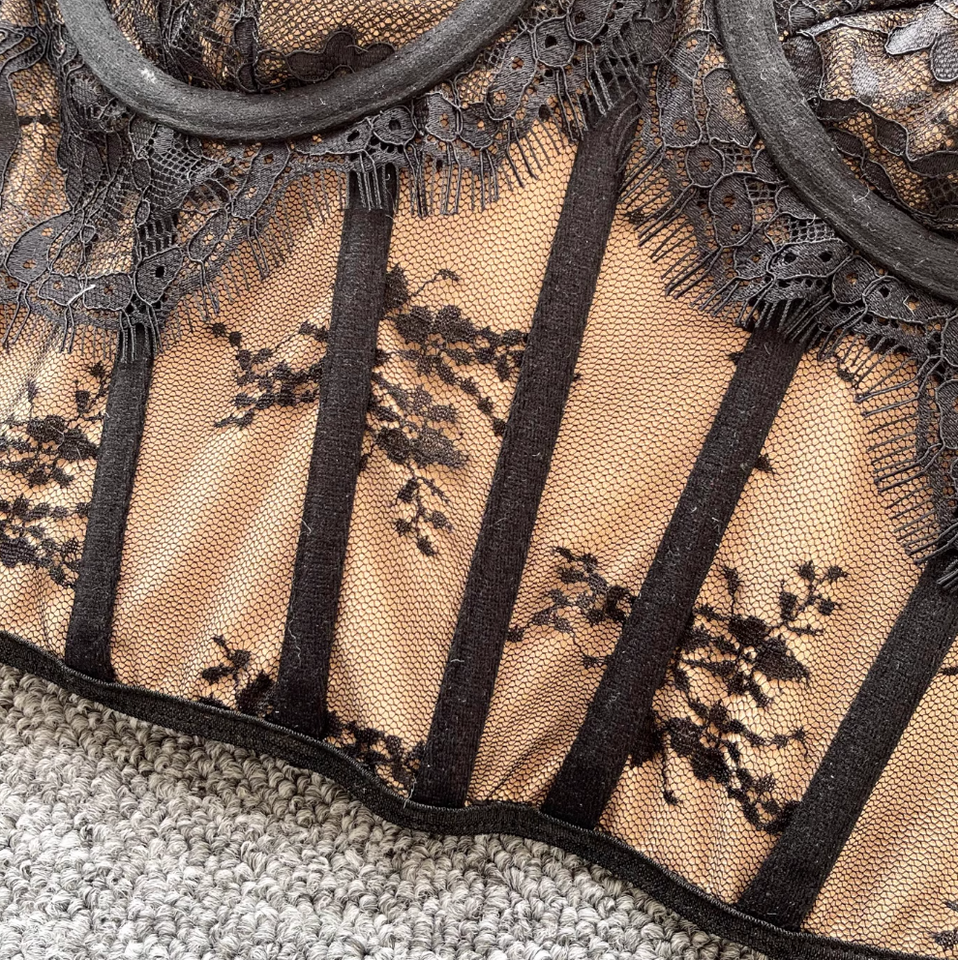 Çin Tarzı Siyah Dantel Halter Üst