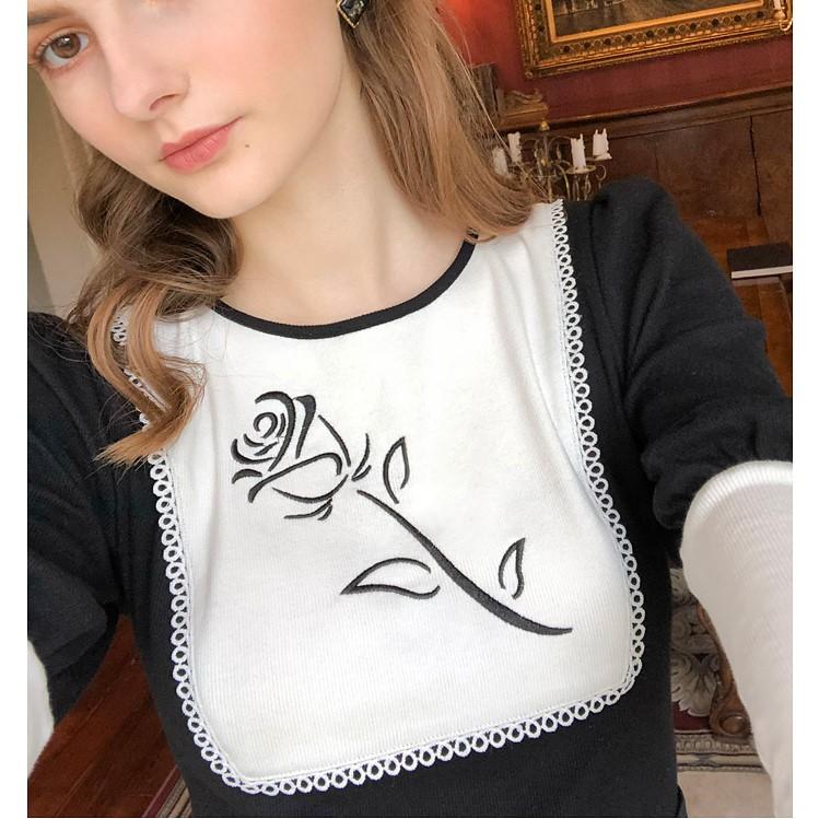 Kabartmalı Kol Gül Nakışlı Bluz