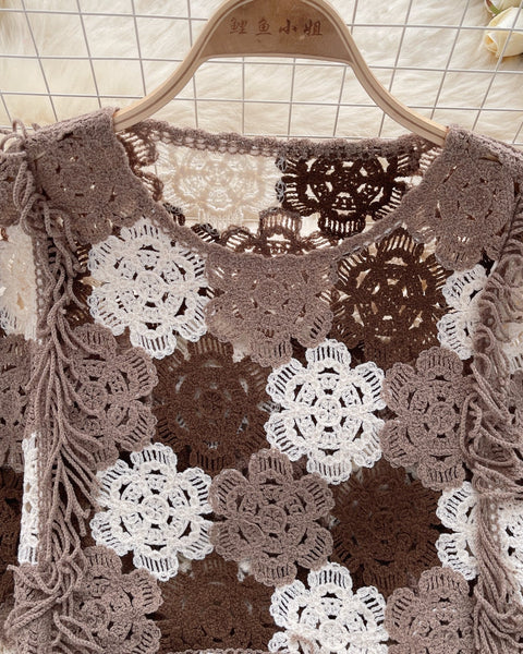 Bol Kesim Püsküllü Delikli Triko