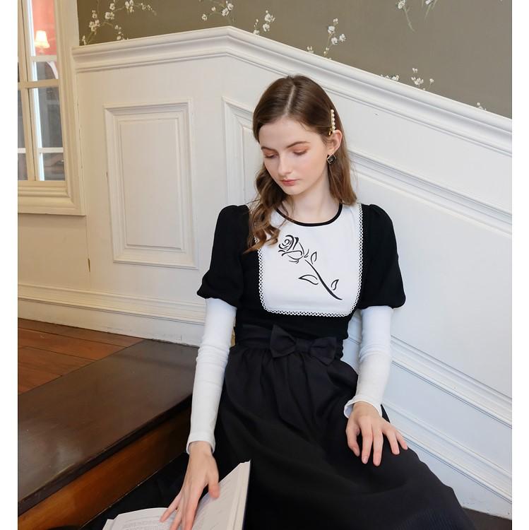 Kabartmalı Kol Gül Nakışlı Bluz