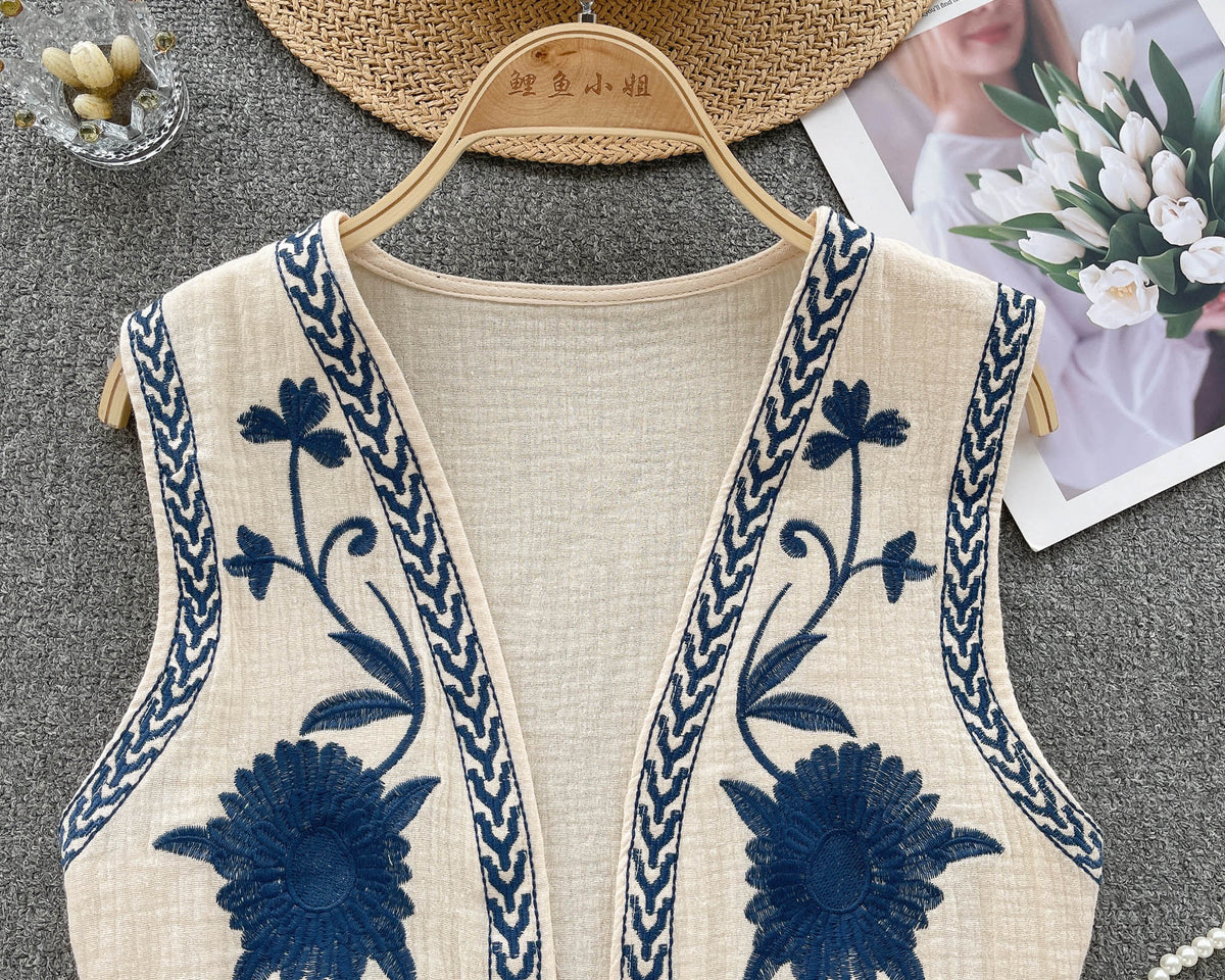 Etnik Tarz Nakışsız Yelek