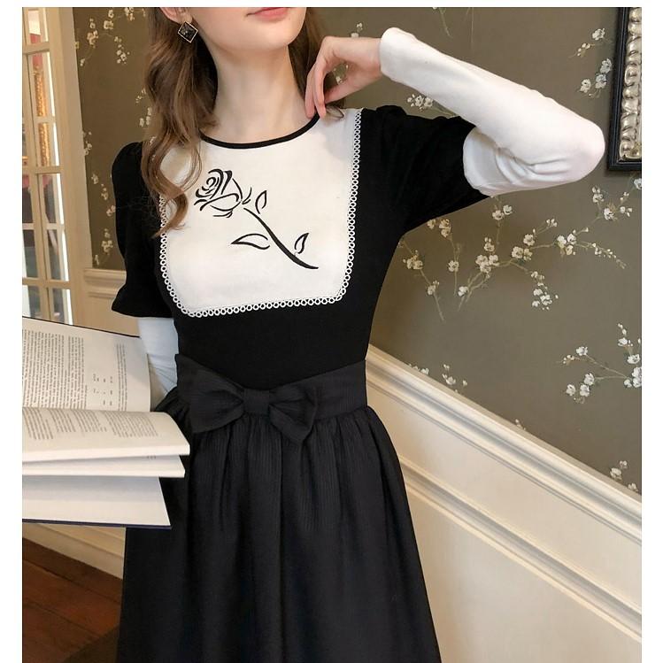 Kabartmalı Kol Gül Nakışlı Bluz