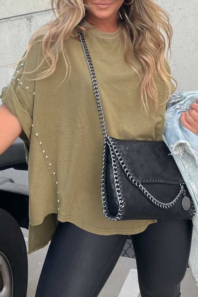 Yüksek Rulolu Kollar ve Perçinlerle Oversize T-Shirt