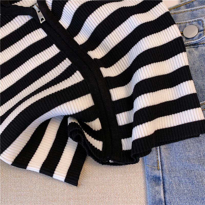 Siyah&Beyaz Çizgili Fermuarlı Atlet