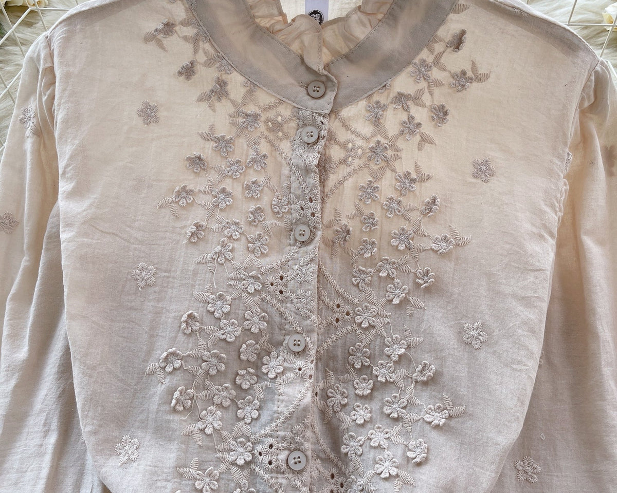 Fırfırlı Kol Düz Renk Nakışlı Gömlek