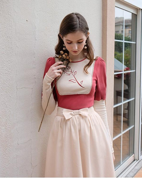 Kabartmalı Kol Gül Nakışlı Bluz