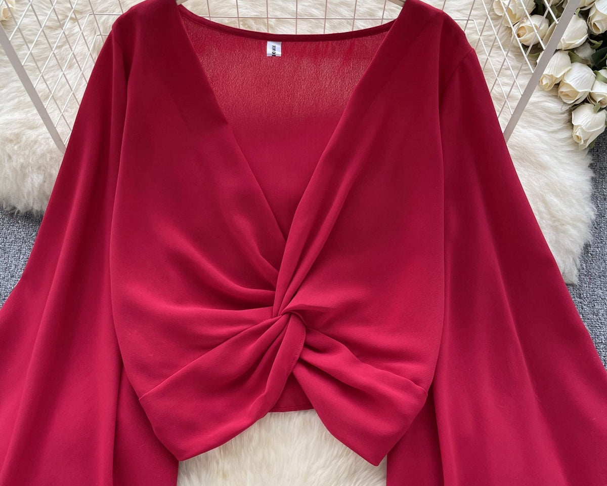 V-Yaka Kıvrımlı Düz Renk Şifon Bluz