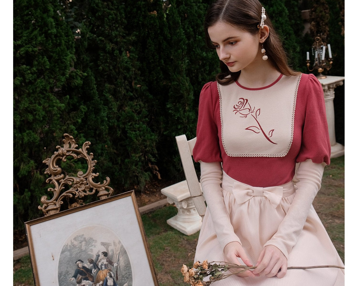 Kabartmalı Kol Gül Nakışlı Bluz