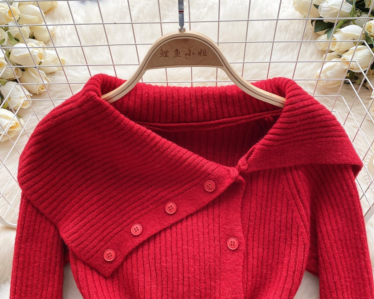 Yaka Detaylı Düz Renk Triko