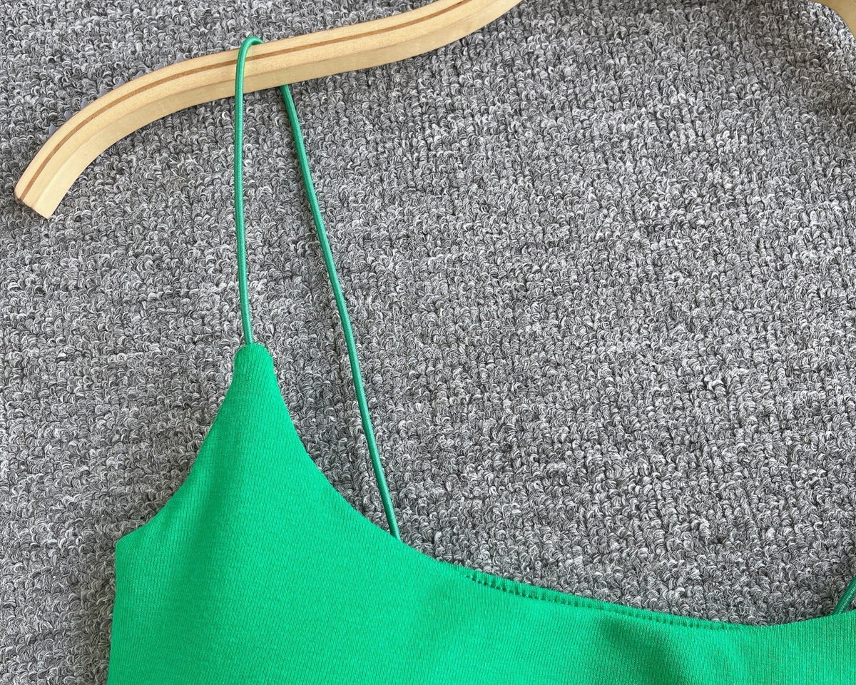 Basit Tasarım Şeker Renk Kolsuz Bluz