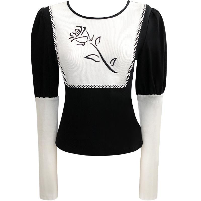 Kabartmalı Kol Gül Nakışlı Bluz