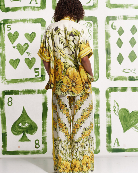 Anastasie – Orta uzunlukta kollar ve çiçek deseni ile pantolon seti