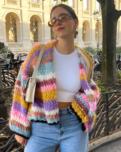 Aşırı büyük ve renkli Hırka