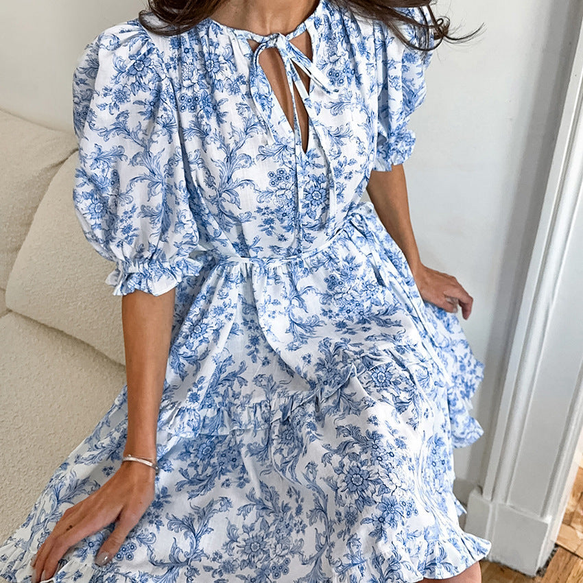 Çiçek Desenli Kısa Kollu Elbise