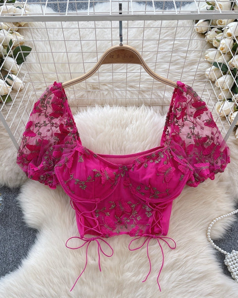 3D Çiçekli Nakışlı File Üst