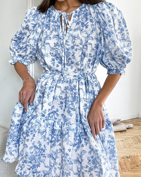 Çiçek Desenli Kısa Kollu Elbise