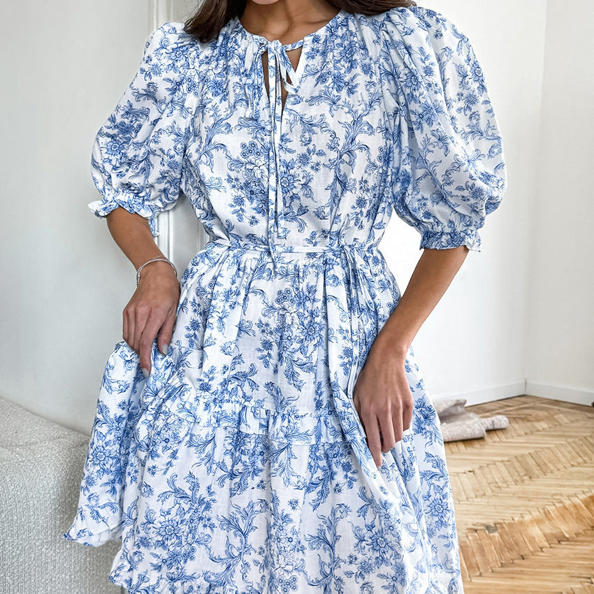 Çiçek Desenli Kısa Kollu Elbise