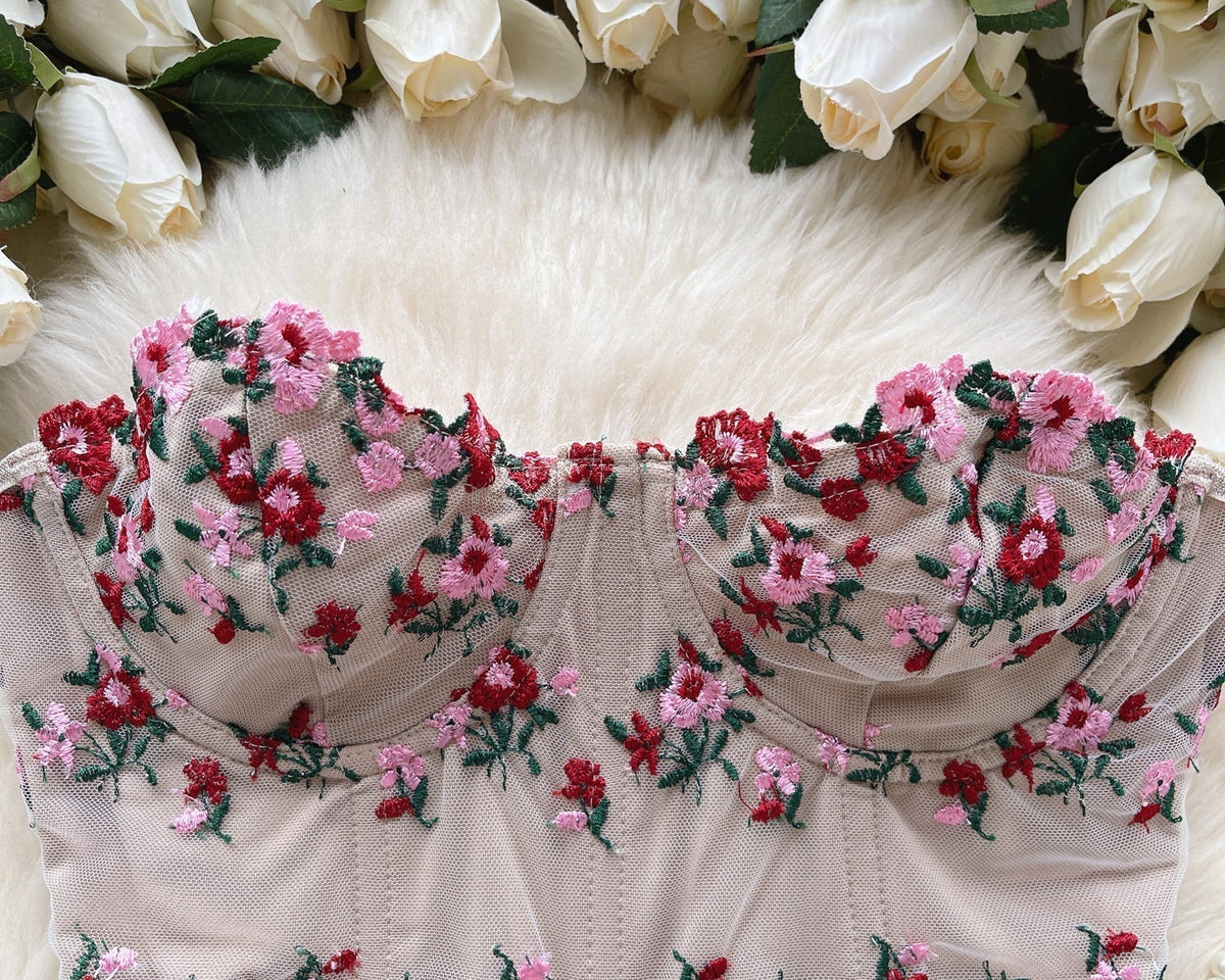 Off-shoulder Çiçek İşlemeli Dantel Bluz