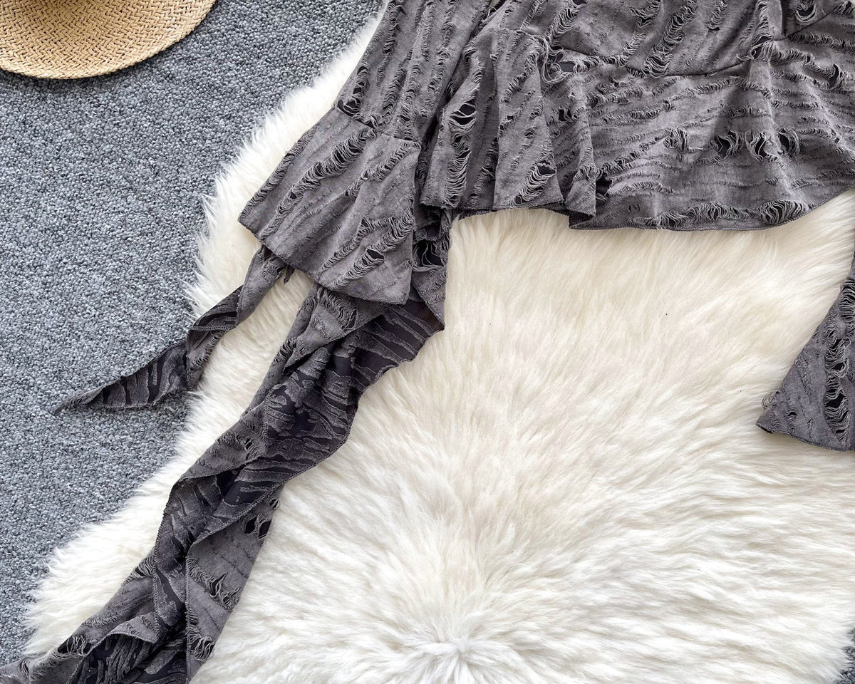 Düzensiz Tasarım Volanlı Yırtık Üst