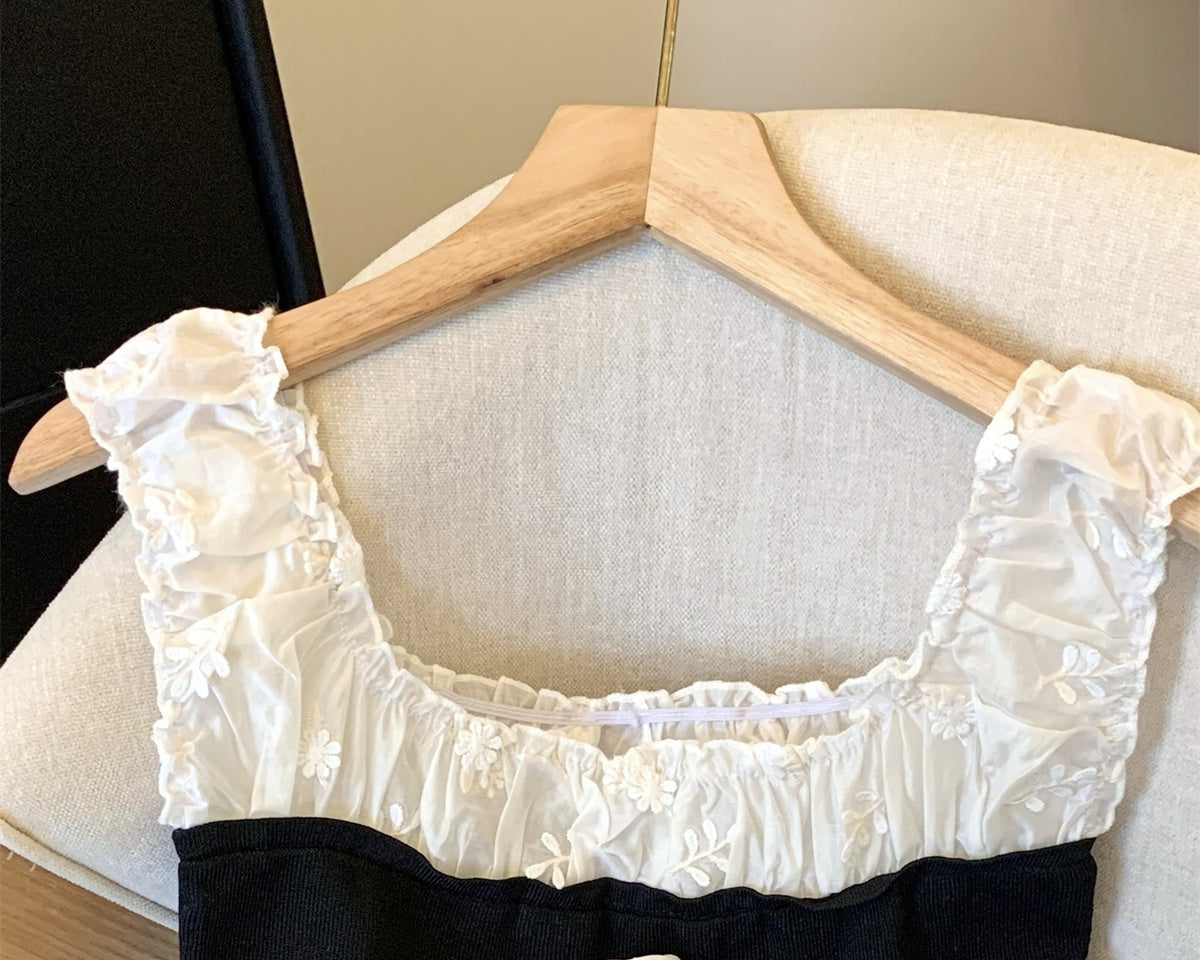 3D Çiçek Desenli Dantel Patchwork Üst