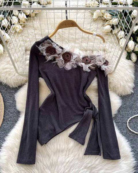 Asimetrik Eğik Yaka Çiçekli Bluz