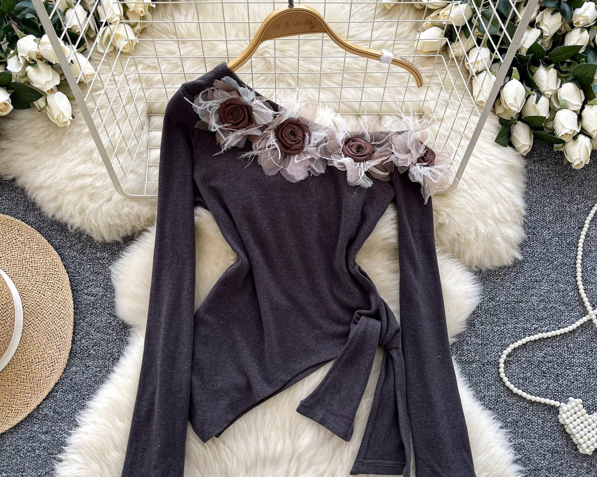 Asimetrik Eğik Yaka Çiçekli Bluz