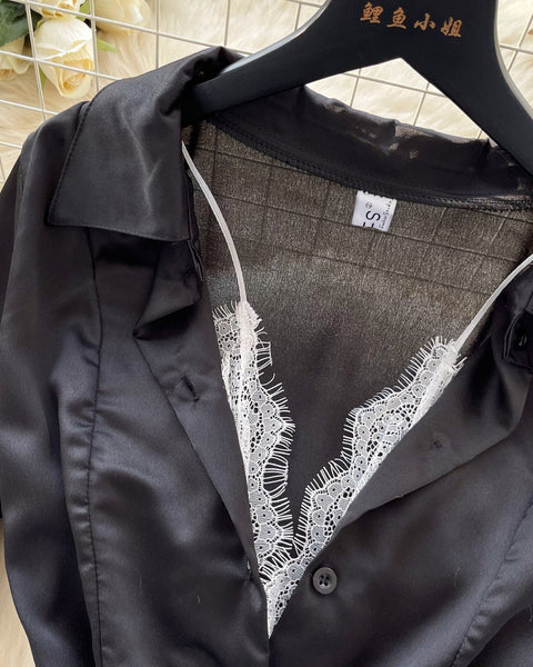 Dantel V-yaka Siyah Saten Gömlek