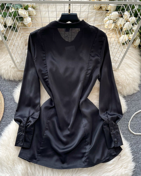 Dantel V-yaka Siyah Saten Gömlek