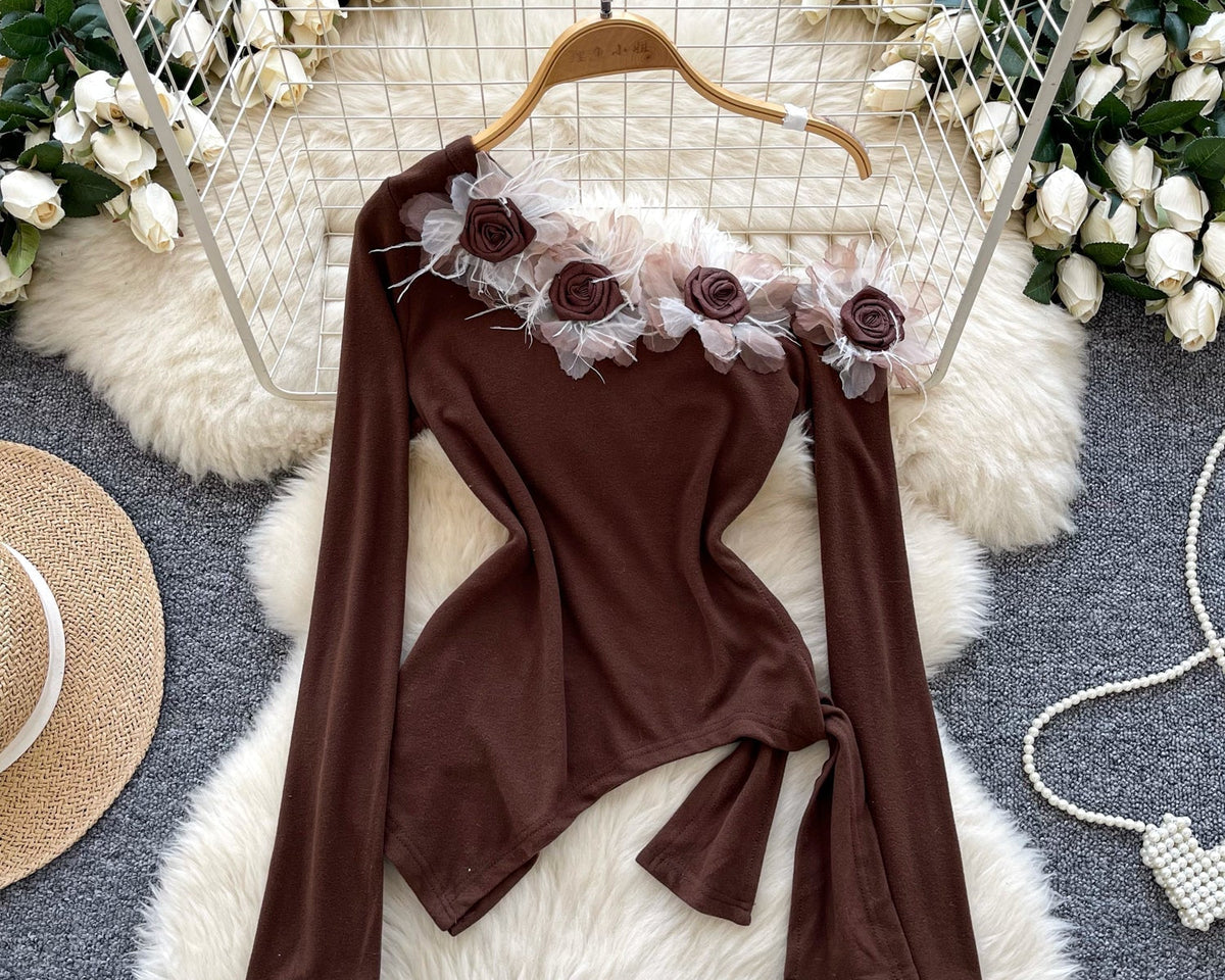 Asimetrik Eğik Yaka Çiçekli Bluz