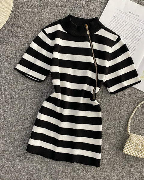 Asia Style Fermuar Detaylı T-Shirt