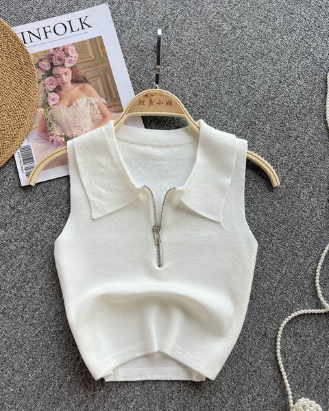 Yaka Detaylı Kolsuz Triko Üst