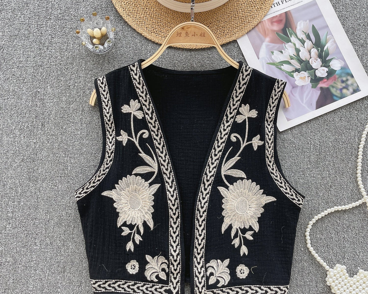 Etnik Tarz Nakışsız Yelek