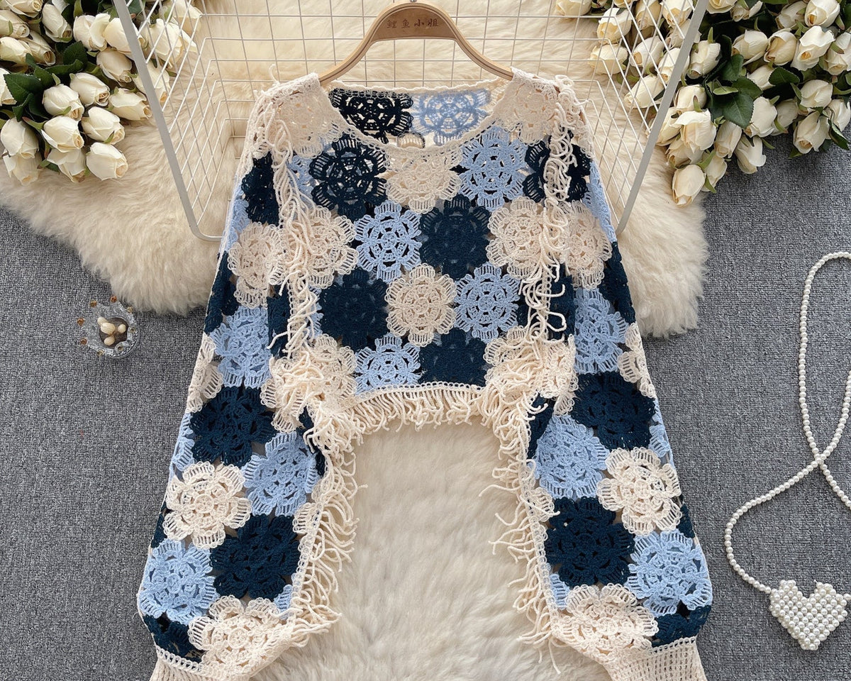 Bol Kesim Püsküllü Delikli Triko