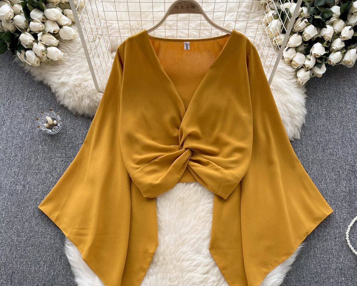 V-Yaka Kıvrımlı Düz Renk Şifon Bluz