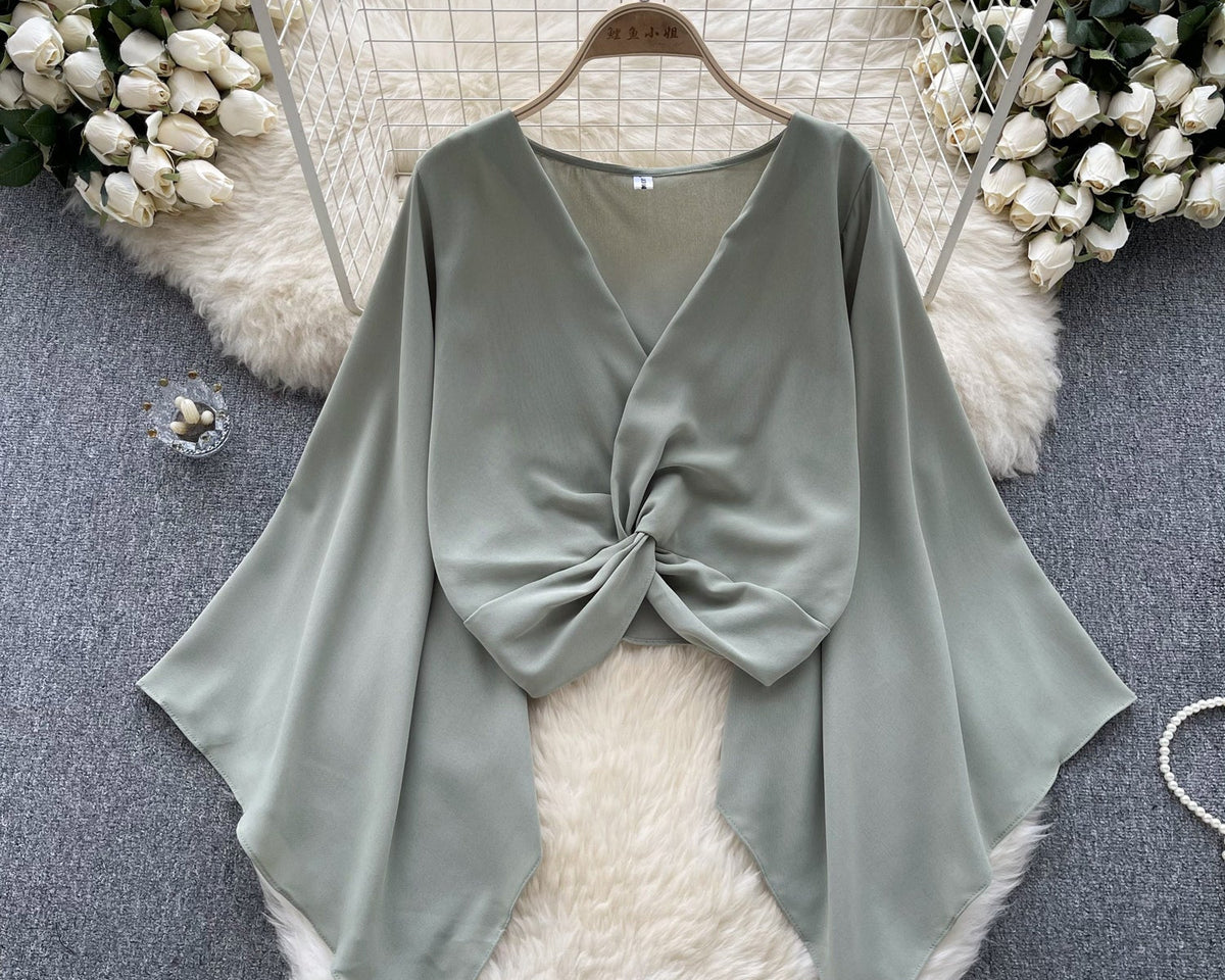 V-Yaka Kıvrımlı Düz Renk Şifon Bluz