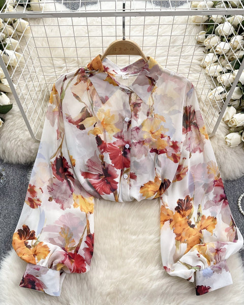 Bahar Çiçekli Desenli Şifon Bluz