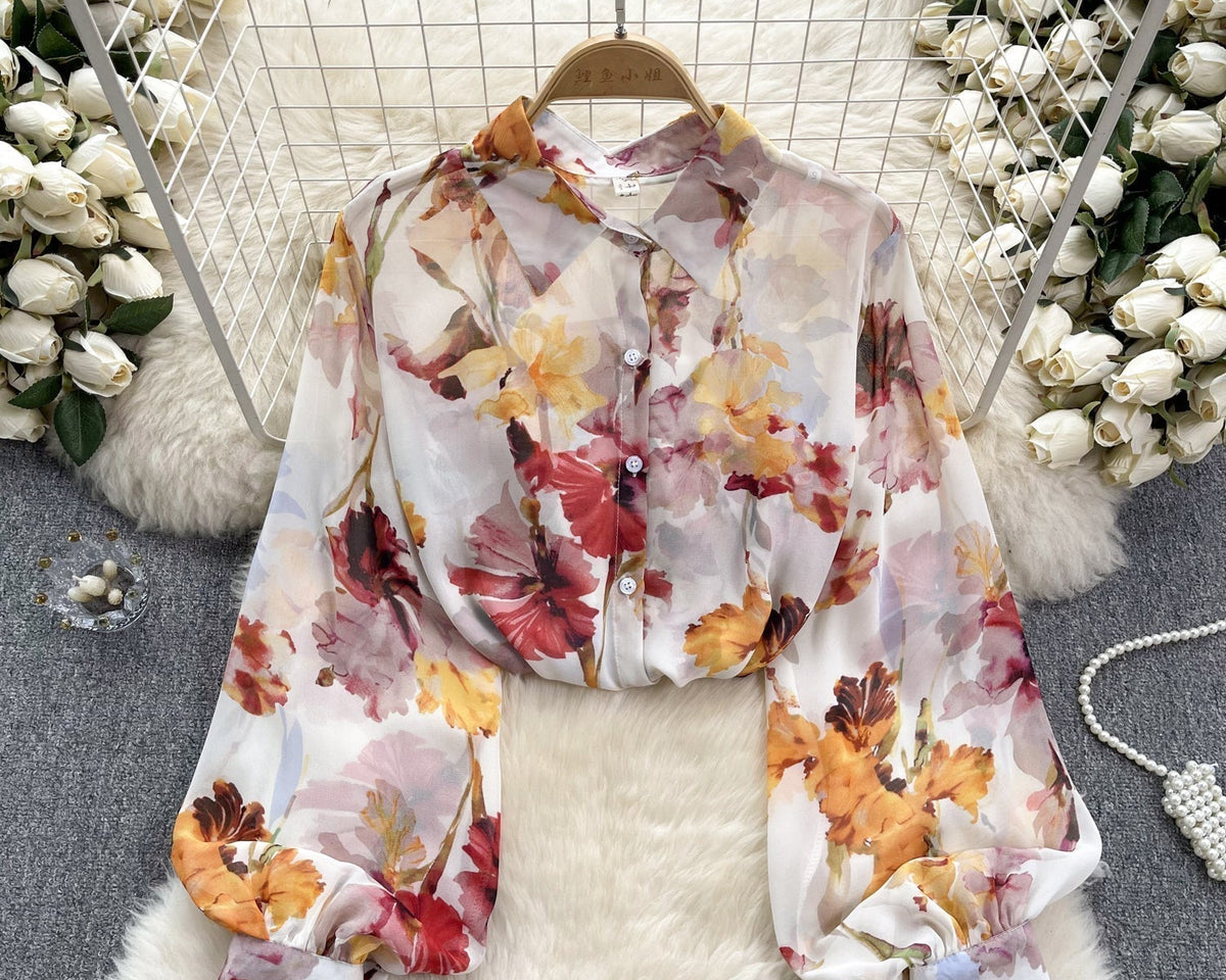 Bahar Çiçekli Desenli Şifon Bluz