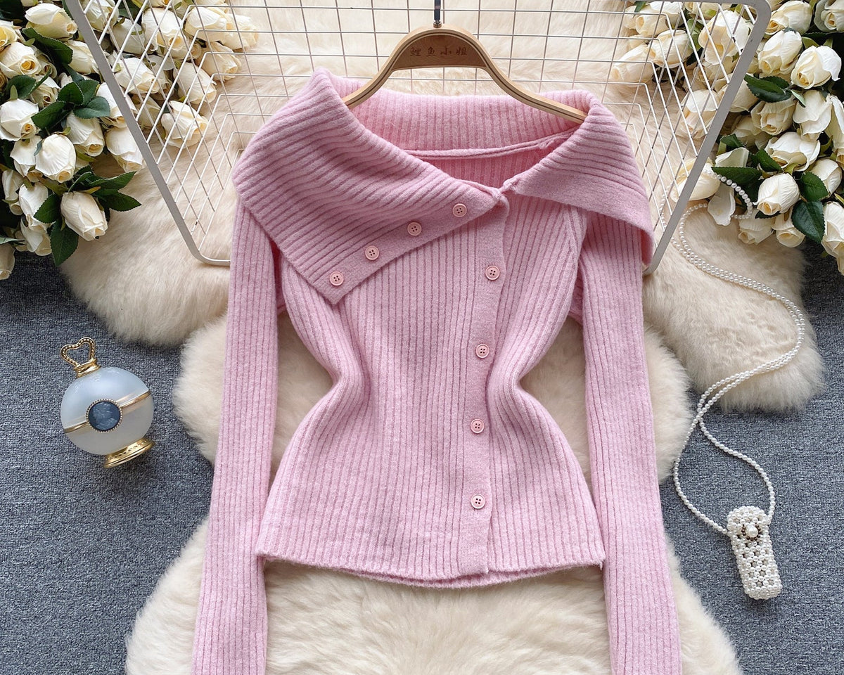 Yaka Detaylı Düz Renk Triko