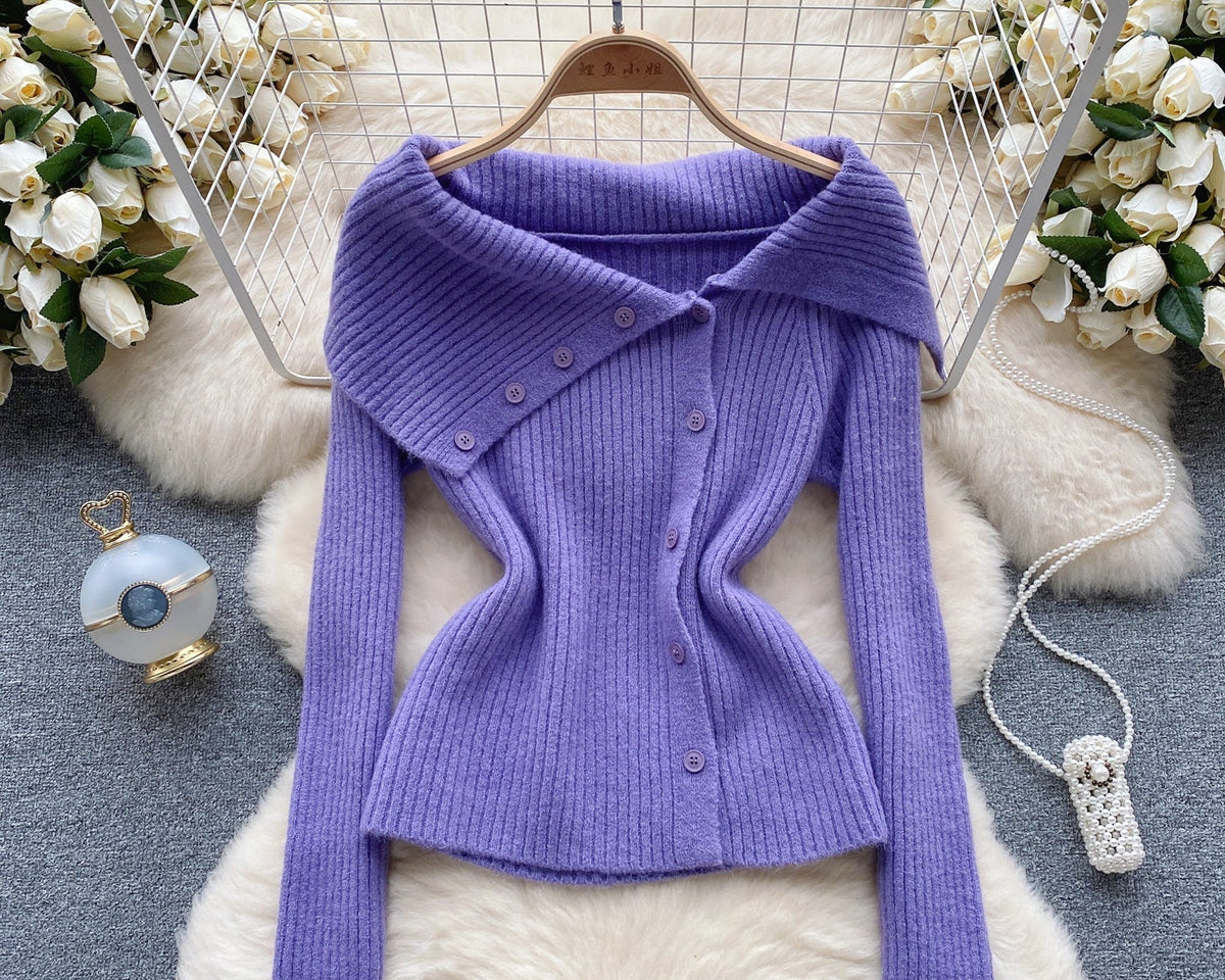 Yaka Detaylı Düz Renk Triko